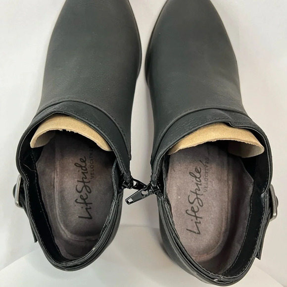 Women’s LifeStride® Lexi Booties in black 9.5 med, new in box - Picture 7 of 13